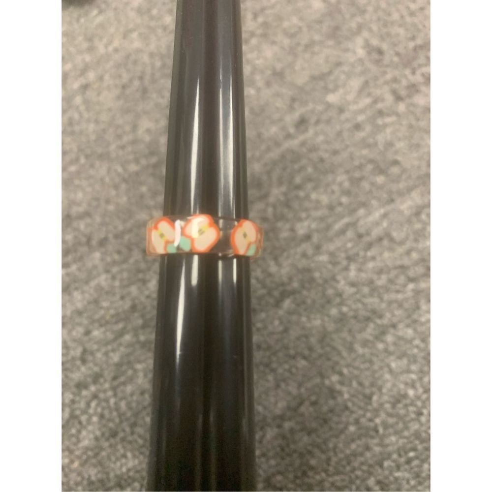 Apple Patterned Ring - Picture 2 of 4